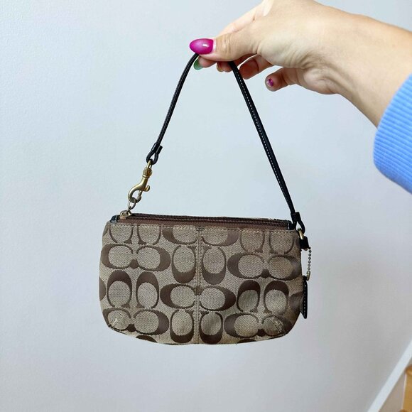 Vintage Coach Signature C Legacy Wristlet - Picture 2 of 5